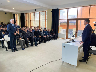 Xəzər Rayon İcra Hakimiyyətinin başçısı Elşən Salahovun rayon ərazisində vətəndaşlarla səyyar görüşlərinin keçirilməsi davam etdirilir