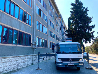 Buzovna qəsəbəsində yaşayış binalarında təmir-bərpa işləri həyata keçirilir