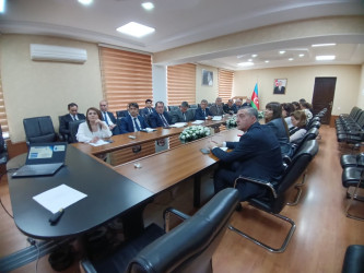 Xəzər Rayon İcra Hakimiyyətində “Dövlət qullugunda vəzifələrin və ehtiyat kadrların idarə edilməsi” mövzusunda təlim keçirilib