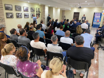 Rayon İcra Hakimiyyəti başçısının Şüvəlan qəsəbə sakinləri ilə növbəti səyyar görüşü keçirilib