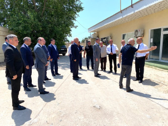 Rayon İcra Hakimiyyətinin başçısı Elşən Salahov rayonun xidmət sahələrinin rəhbərləri ilə birlikdə Türkan qəsəbəsində olub