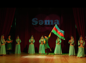 “Konstitusiya və Suverenlik İli” çərçivəsində Şüvəlan qəsəbə Mədəniyyət Evinin “Səma” rəqs ansamblının “Hər birimiz bir çiçək” adlı konsert proqramı keçirilib