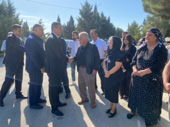 Xəzər rayonunda “27 sentyabr - Anım günü” ilə əlaqədar Şəhidlərin məzarları ziyarət olunub