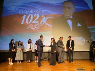 Xəzər rayonunda Ümummilli lider Heydər Əliyevin anadan olmasının 102 illiyinə həsr olunmuş “Heydər Əliyev irsi – Gələcəyə yol” adlı tədbir keçirilib`