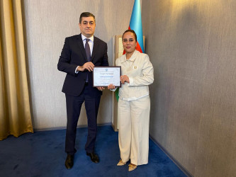 Xəzər rayonunda “8 Mart – Beynəlxalq Qadınlar Günü” münasibətilə  “Qadın və şəhər – gələcəyin zərif memarları” adlı  bayram tədbiri keçirilmişdir