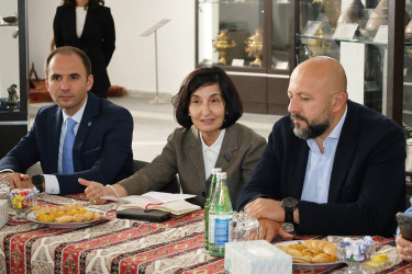 Qala gəncləri ilə görüş keçirilib