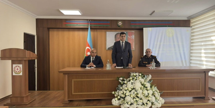 Xəzər Rayon İcra Hakimiyyətinin inzibati binasında Fövqəladə Hallar Nazirliyinin Bakı Regional Mərkəzinin təşkilatçılığı ilə "Su hövzələrində insanların təhlükəsizliyinin təmin edilməsi" mövzusunda rayon müşavirəsi keçirilmişdir