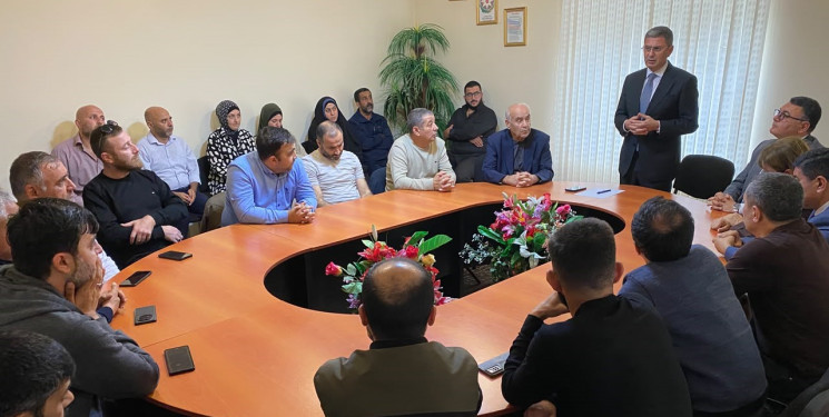 Xəzər Rayon İcra Hakimiyyətinin başçısı Elşən Salahov Mərdəkan qəsəbəsində yerləşən ümumtəhsil müəssisələrinin şagird və valideynləri ilə görüş keçirib.