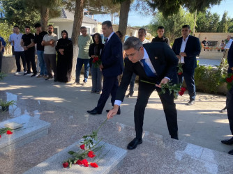 Xəzər rayonunda “27 sentyabr - Anım günü” ilə əlaqədar Şəhidlərin məzarları ziyarət olunub