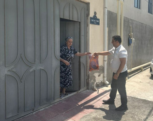 Xəzər rayonunda Qurban bayramı münasibəti ilə bayram sovqatı paylanılıb