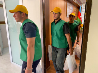 Xəzər rayonunda Qurban bayramı münasibətilə bayram sovqatları paylanılıb