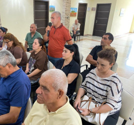 Rayon İcra Hakimiyyəti başçısının Şüvəlan qəsəbə sakinləri ilə növbəti səyyar görüşü keçirilib