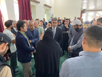 Xəzər Rayon İcra Hakimiyyətinin başçısı Elşən Salahov Şüvəlan və Buzovna qəsəbələrində yerləşən ümumtəhsil məktəblərinin şagird və valideynləri ilə görüş keçirib