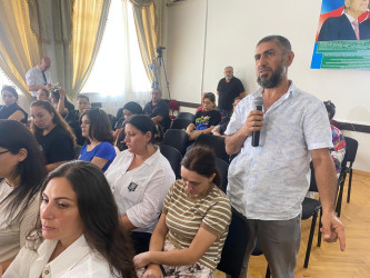 Mərdəkan qəsəbə sakinləri ilə növbəti səyyar görüş keçirilib