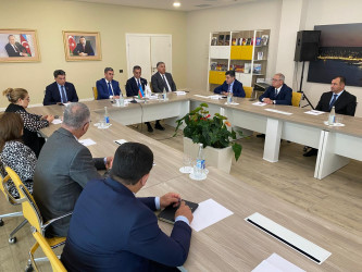 Xəzər rayonunda “Konstitusiya və Suverenlik İli” çərçivəsində dəyirmi masa keçirilib