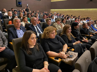 Xəzər rayonunda Ümummilli lider Heydər Əliyevin anadan olmasının 102 illiyinə həsr olunmuş “Heydər Əliyev irsi – Gələcəyə yol” adlı tədbir keçirilib`