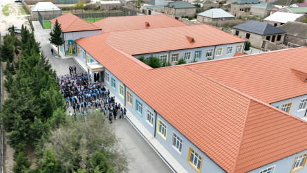 Rayonunun  Zirə qəsəbəsində Heydər Əliyev Fondunun təşəbbüsü ilə yeni təmir olunmuş 324 saylı tam orta məktəbin açılış mərasimi keçirilib`