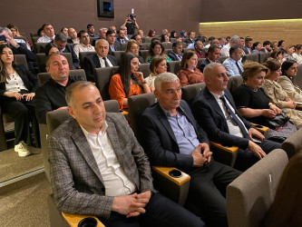 Xəzər rayonunda Ümummilli lider Heydər Əliyevin anadan olmasının 102 illiyinə həsr olunmuş “Heydər Əliyev irsi – Gələcəyə yol” adlı tədbir keçirilib`