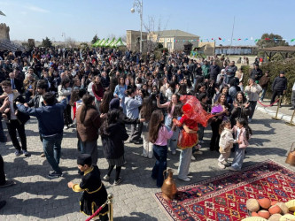 Xəzər rayonunda ümumrayon Novruz şənliyi keçirilib