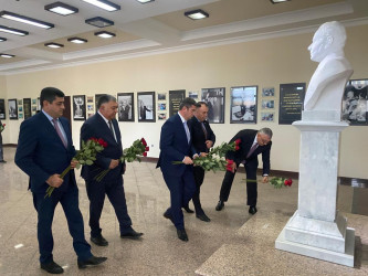 Xəzər rayonunda “Heydər Əliyev ili” çərçivəsində “Tarix yazan əbədiyaşar lider” mövzusunda tədbir keçirilib