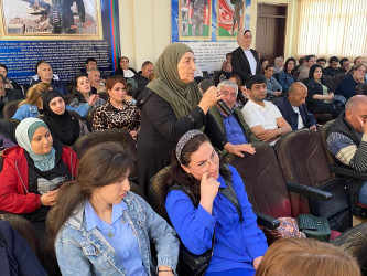 Rayon İcra Hakimiyyəti başçısının  Şüvəlan qəsəbə sakinləri ilə növbəti səyyar görüşü keçirilib