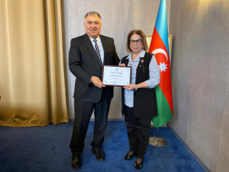 Xəzər rayonunda “8 Mart – Beynəlxalq Qadınlar Günü” münasibətilə  “Qadın və şəhər – gələcəyin zərif memarları” adlı  bayram tədbiri keçirilmişdir