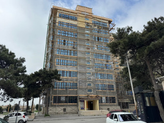 Buzovna qəsəbəsində yaşayış binalarında təmir-bərpa işləri həyata keçirilir