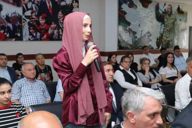 Rayon İcra Hakimiyyəti başçısının növbəti səyyar qəbulu Buzovna qəsəbəsində keçirildi