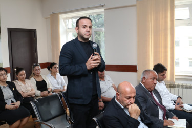 Rayon İcra Hakimiyyəti başçısının növbəti səyyar qəbulu Buzovna qəsəbəsində keçirildi