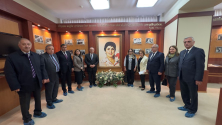 ​Xəzər rayon ictimaiyyəti akademik Zərifə Əliyevanın xatirəsini yad edib