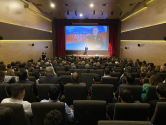 Xəzər rayonunda Ümummilli lider Heydər Əliyevin anadan olmasının 102 illiyinə həsr olunmuş “Heydər Əliyev irsi – Gələcəyə yol” adlı tədbir keçirilib`