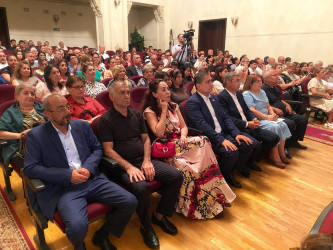 Mərdəkan Mədəniyyət Sarayında unudulmaz şair Arif Buzovnalının xatirəsinə həsr olunan tədbir keçirilib