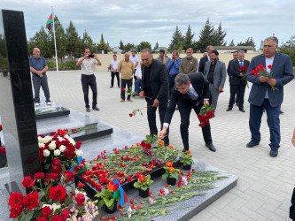 Xəzər rayonunda Şəhidlərin il dönümü qeyd olunub